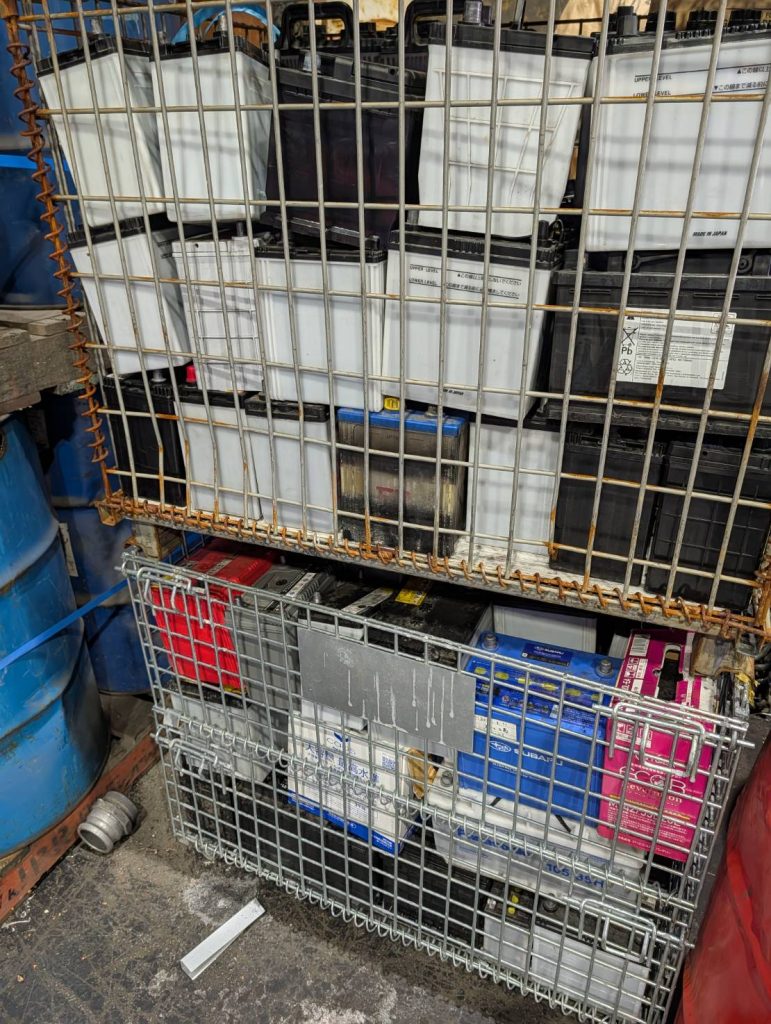 自動車バッテリー