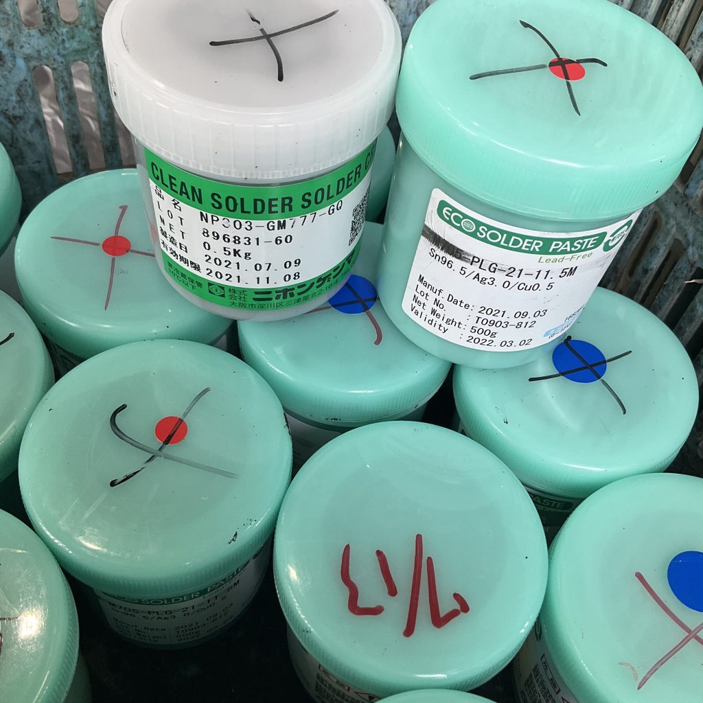 銀入りクリーム半田屑