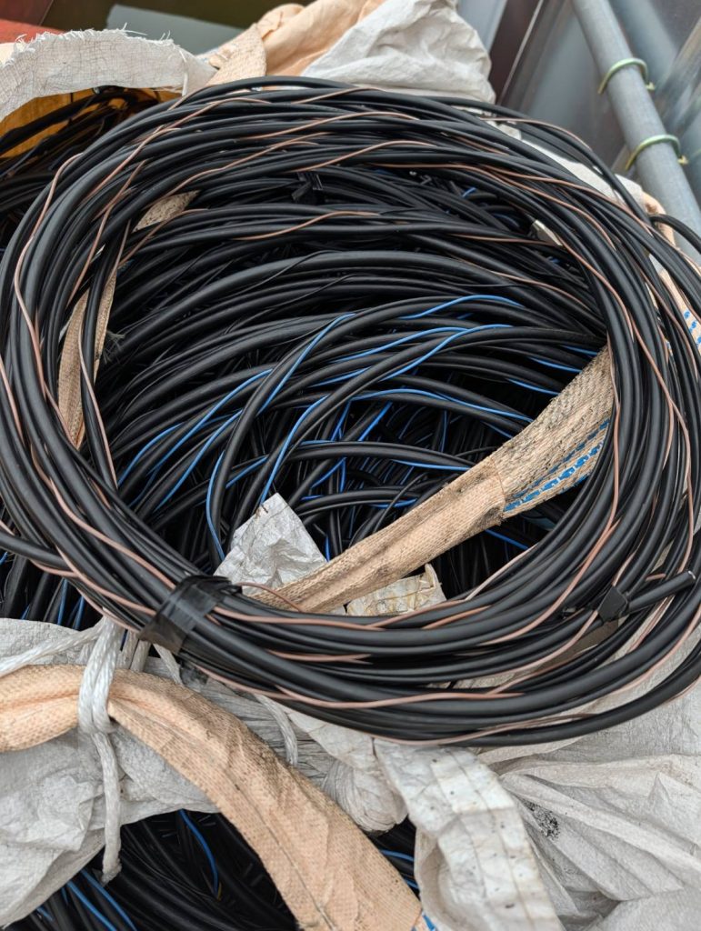 メッセンジャー付き同軸